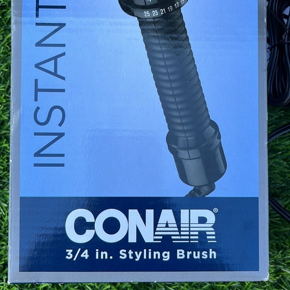 CONAIR Instant Heat Brush - Picture 2 of 5